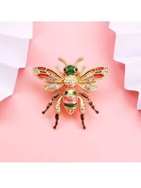 Bee Brooch Beautiful Rhinestone Pin Glam Insect Bumble Trendy Stylish Unique Fun